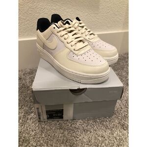 Nike Air Force 1 07 LX Women’s Size 8